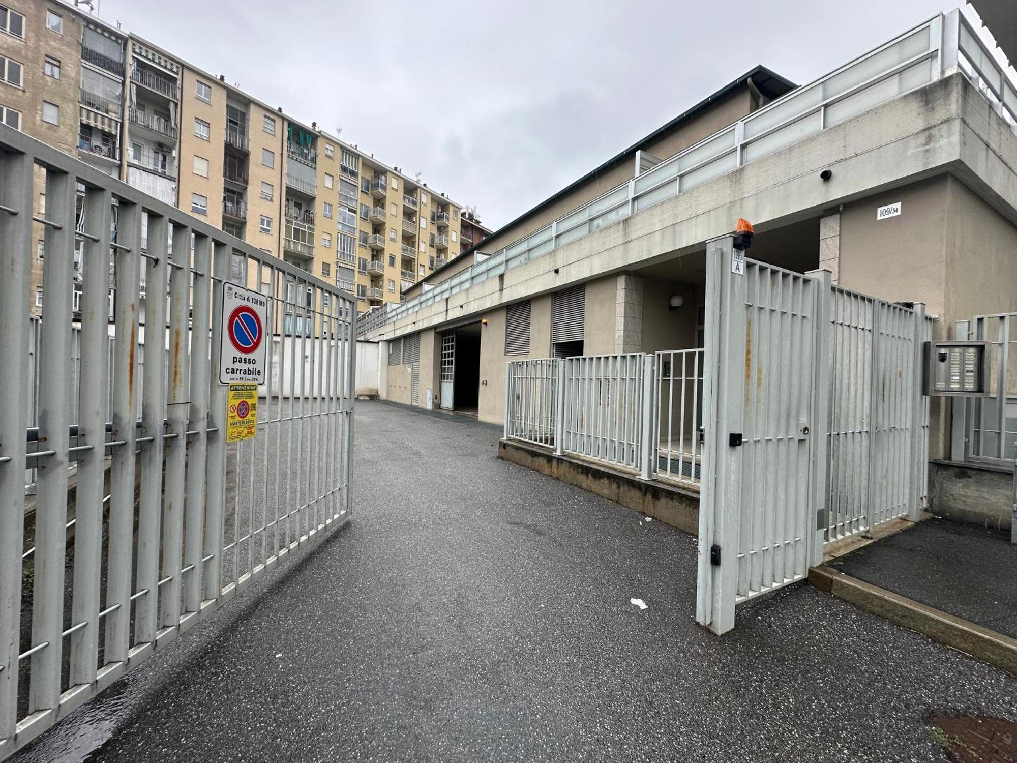 Stadio Olimpico Torino - Parcheggio Privato Buitenkant foto